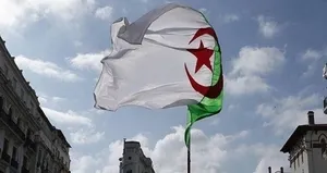 Cezayir’de korkutan deprem