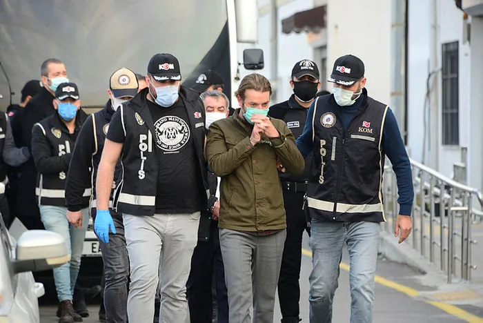 CHP rüşvetten tutuklanan eski başkan Kadir Aydar’a sahip çıktı