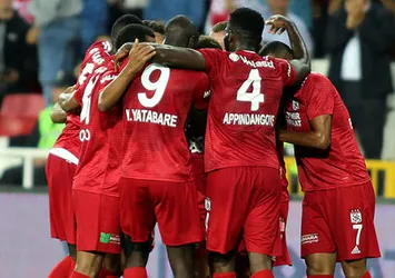 Sivasspor evinde Ankaragücü'nü devirdi