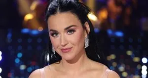 ABD’li şarkıcı Katy Perry’den uzaya yolculuk!