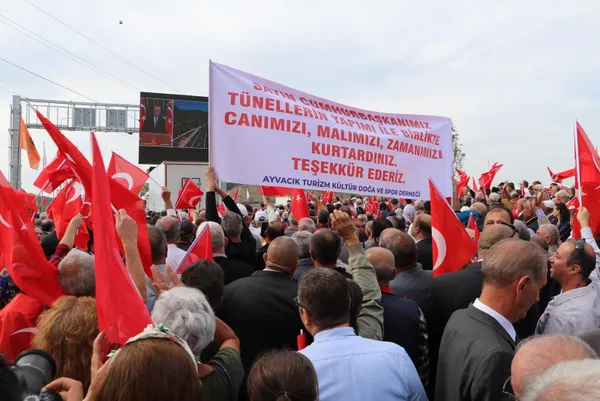 Son dakika: Dev proje hizmete giriyor: 50 dakikalık yol 5 dakikaya düşüyor! Başkan Erdoğan açılışını yaptı