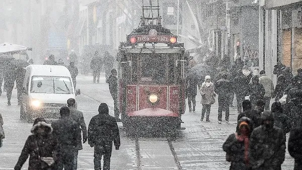 afaddan-milyonlarca-istanbulluya-firtina-uyarisi-cep-telefonlarina-mesaj-gonderildi-tedbirli-olun-1675532922198.jpg AFAD'dan milyonlarca İstanbulluya fırtına uyarısı! Cep telefonlarına mesaj gönderildi: "Tedbirli olun" - 7