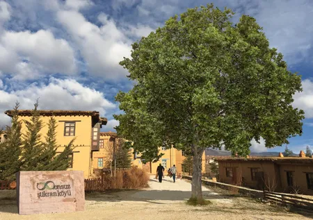 Yıldız Kenter’in ismi sanatçıların köyünde yaşatılacak