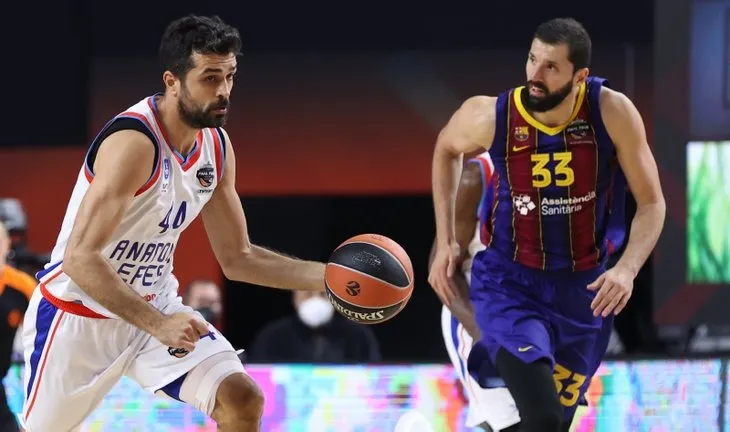 Anadolu Efes’ten tarihi başarı! İspanyol medyası Barcelona’yı yerden yere vurdu: Rüyası cehenneme gönderildi