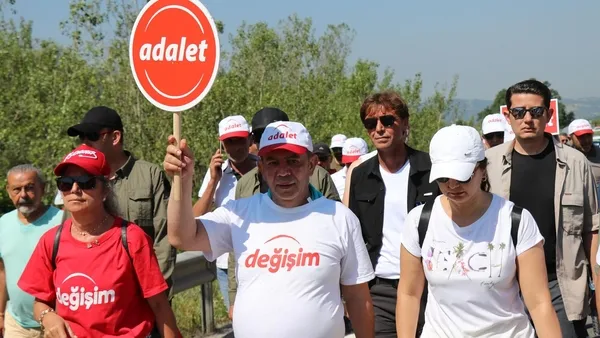1688748101922.jpg CHP'de saygı hak getire! Tanju Özcan ile Faik Öztrak birbirine girdi: İspatlayamazsan dünyanın en namussuz şerefsiz adamısın - 8