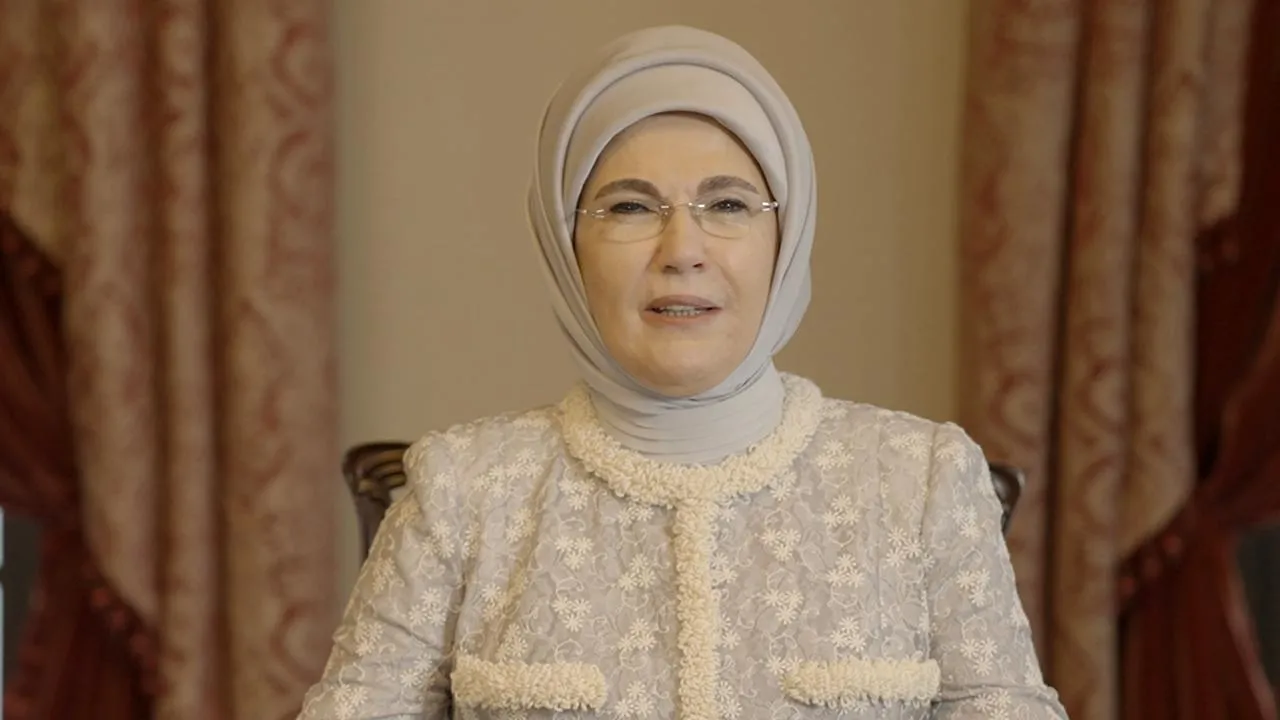 Emine Erdoğan’ın öncülüğünde hazırlanan "Dünya Ortak Evimiz" kitabı okuyucuyla buluşuyor