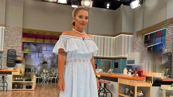 gelinim-mutfakta-demet-akalin-neden-ayrildi-gelinim-mutfakta-sunucusu-kim-oldu-1633681396347.jpg Gelinim Mutfakta Demet Akalın neden ayrıldı? Gelinim Mutfakta sunucusu kim oldu? - 1