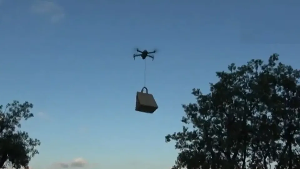 İstanbul’da drone ile temassız paket servis |Video
