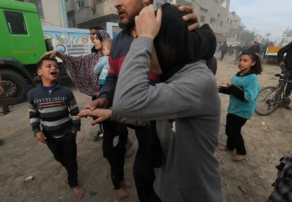 Katil İsrail’in saldırılarında hayatını kaybedenlerin sayısı 20 bini aştı! Gazze’de soykırım var