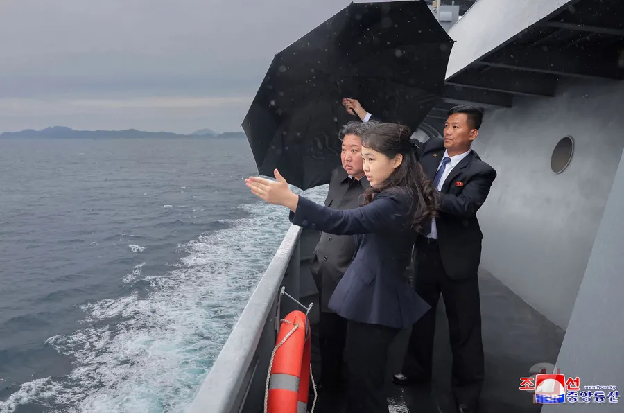 Kim'den dünyaya gözdağı! Kuzey Kore nükleer donanma hedefini açıkladı 1