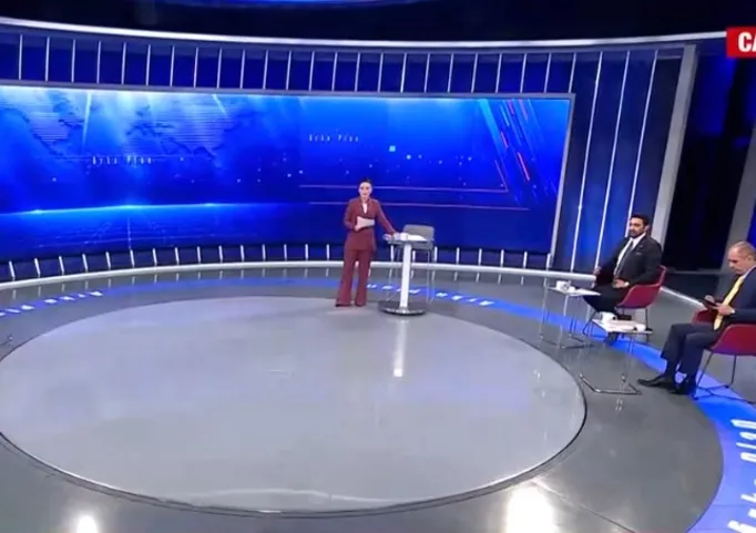 CHP PM'de 57 üyeden 27'si istifa etti