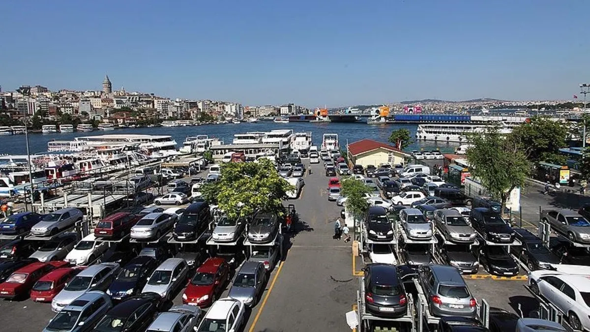 Yediemin otoparkındaki araçlar için yeni düzenleme! Altı ayda teslim alınmayanlar elden çıkarılacak