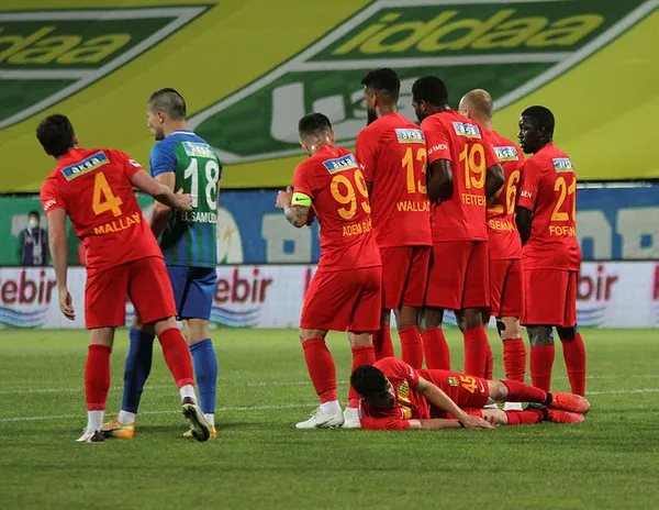 caykur-rizespor-0-yeni-malatyaspor-4-rizede-malatyaspor-sov-1620503765682.jpg Çaykur Rizespor: 0 - Yeni Malatyaspor: 4 | Rize'de Malatyaspor şov! - 1