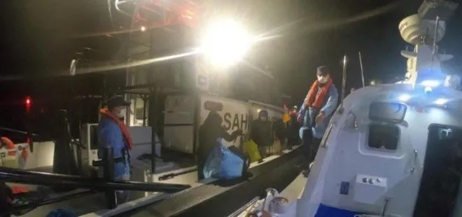 İzmir Dikili açıklarında Türk kara sularına itilen 36 sığınmacı kurtarıldı
