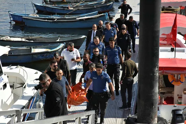 egirdir-golunde-kadin-cesedi-bulundu-polis-olayla-ilgili-sorusturma-baslatti-1665666016591.jpg Eğirdir Gölü’nde kadın cesedi bulundu! Polis olayla ilgili soruşturma başlattı - 3