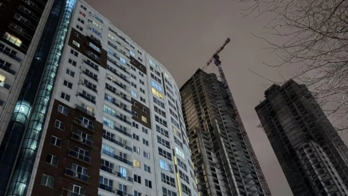 Esenyurt'ta dehşet! Sitede 2 kişi vurulmuş halde bulundu