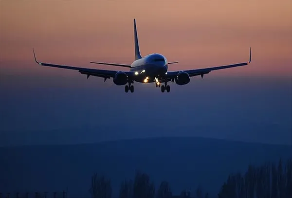 ingilterenin-gatwick-havalimaninda-korkunc-olay-ucagin-inis-takimlarinda-erkek-cesedi-bulundu-1671701633982.jpg İngiltere’nin Gatwick Havalimanı'nda korkunç olay! Uçağın iniş takımlarında erkek cesedi bulundu - 2