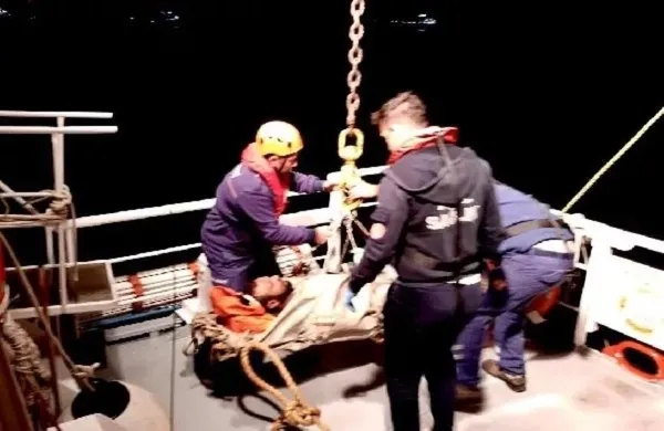 Malta bayraklı gemide zehirlenen 5 kişi hastaneye kaldırıldı - 1