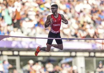 Ersu Şaşma Paris 2024'te şov yaptı!