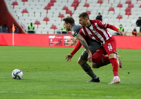 ziraat-turkiye-kupasi-ceyrek-final-maci-sivasspor-1-karagumruk-0-mac-sonucu-1646237011254.jpg Ziraat Türkiye Kupası çeyrek final maçı: Sivasspor: 1 - Karagümrük: 0 MAÇ SONUCU - 1