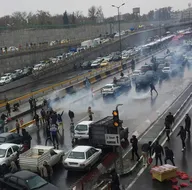 İranda protestolar giderek alevleniyor!