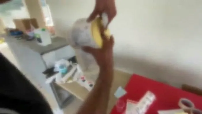 Büyükçekmece'de kargo firmasının deposuna sahte alkol baskını - 2