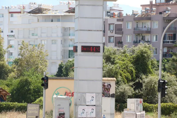 Kavurucu sıcaklıklar sürecek mi? Meteoroloji 5 günlük hava tahmin raporunu paylaştı | 'O güne dikkat' diyerek uyarı geldi 🌞 - 15
