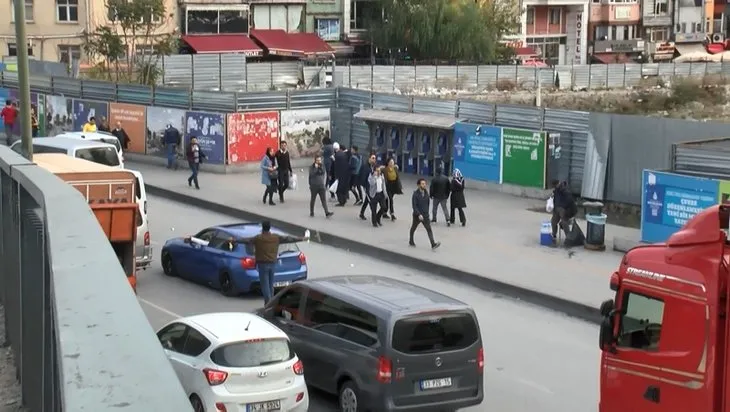 İstanbul’da poşet içine doldurduğu uçucu maddeyi çeken kişiler trafikte korku saçıyorlar