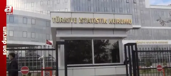 chp-lideri-kemal-kilicdaroglu-ne-yapmak-istiyor-baskin-mi-ziyaret-mi-1638611941457.jpg CHP lideri Kemal Kılıçdaroğlu ne yapmak istiyor? Baskın mı ziyaret mi? - 6