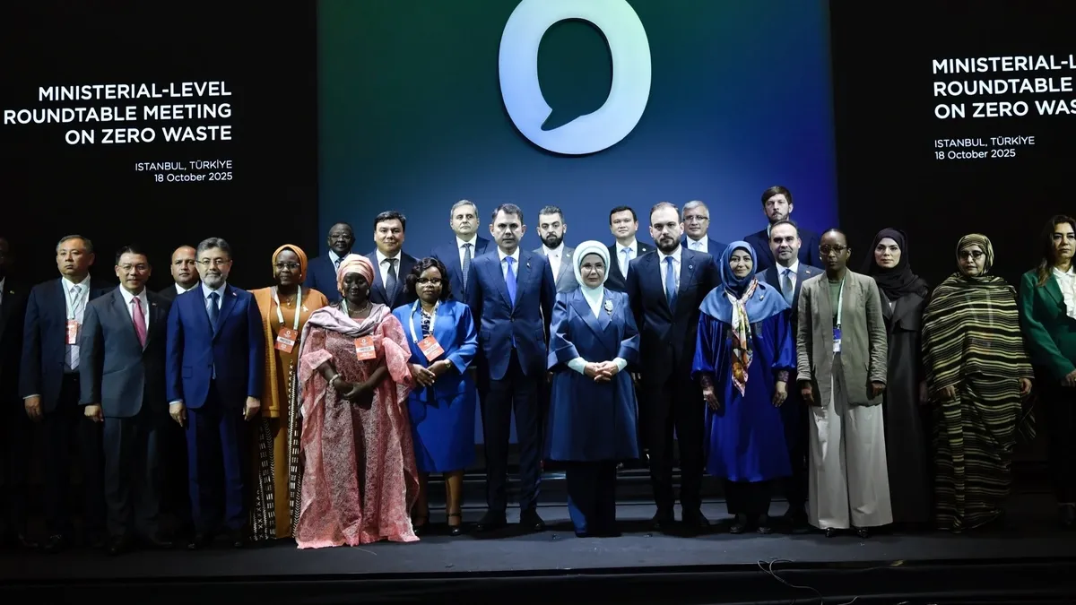 Emine Erdoğan'dan "Bakanlar Oturumu" paylaşımı