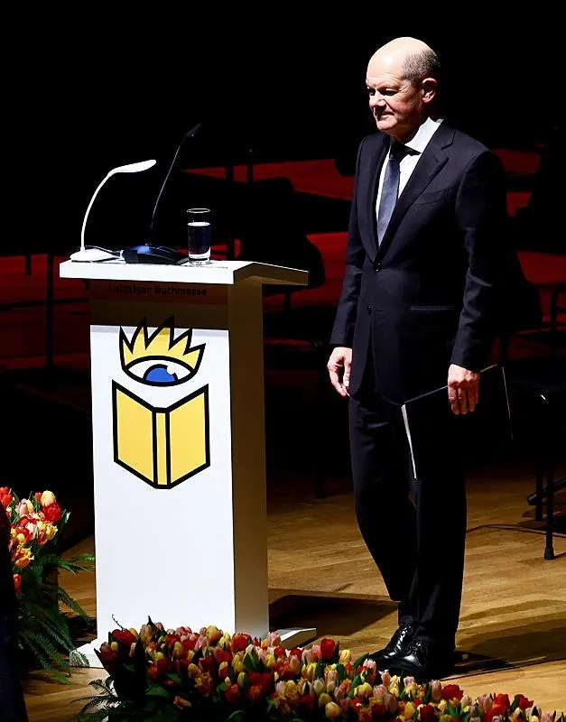 Soykırımcı İsrail’e destek veren Almanya Başbakanı Olaf Scholz’a Gazze protestosu! Bu bir insani felaket değil soykırım