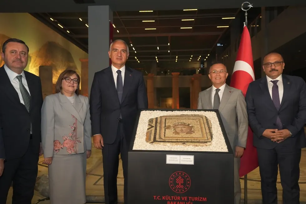 abdden-iade-edilen-zeugma-mozaik-paneli-evine-kavustu-1784022692651.jpeg ABD'den iade edilen Zeugma mozaik paneli evine kavuştu - 1