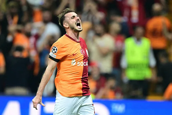1696228956651.jpg Galatasaray'da Okan Buruk tercihini yaptı! Manchester United deplasmanında bambaşka bir ilk 11! Aslan ava çıkıyor... - 1