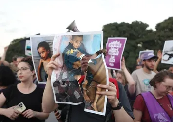 İsrailli vatandaşlardan Gazze'deki açlık politikalarına protesto