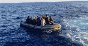 27 kaçak göçmen kurtarıldı
