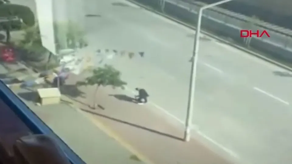 AK Parti binasına silahlı saldırı