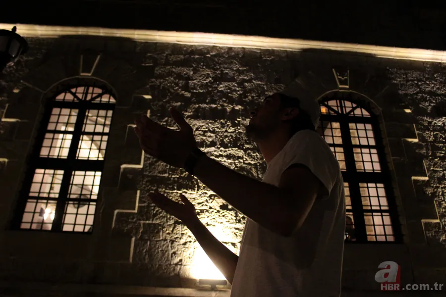 Mevlid Kandili'nde okunacak dualar: Hz. Muhammed'in kandil duası ve Hz. Yunus'un dilek duası... 4