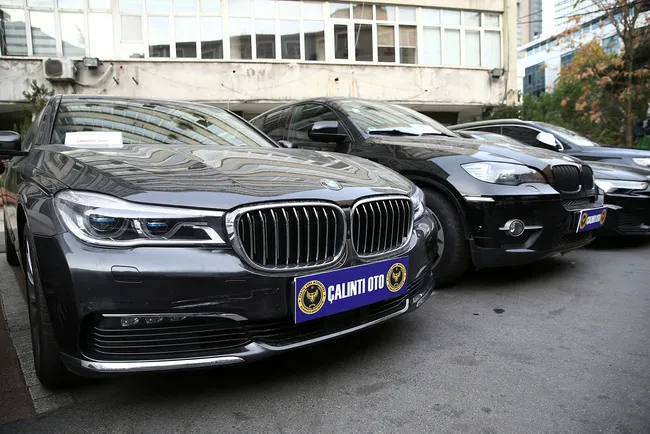 İstanbul'da lüks araç çetesine operasyon! Siparişle otomobil çaldırıyorlarmış - 3