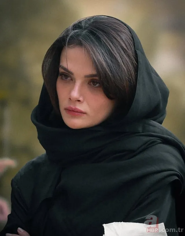 Meğer rakibiymiş! Uzak Şehir'in Alya'sı Sinem Ünsal'ın kız kardeşine bakın 4