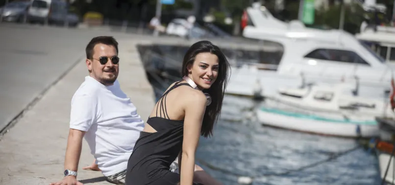 Topçu da popçu da Tuvana Türkay'ın peşinde!