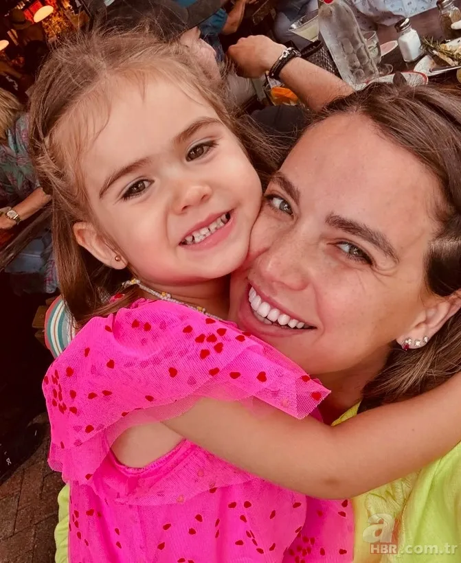 Kızı onun ismini taşıyor! Ceyda Ateş Rosalinda'nın yıldızıyla tanıştı 3