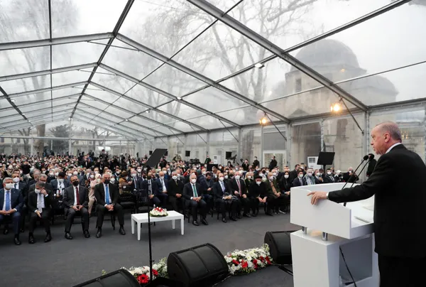 son-dakika-2-yeditepe-bienali-baskan-erdogan-imkanlarimizi-devreye-almaliyiz-1641560673125.jpg Son dakika: 2. Yeditepe Bienali | Başkan Erdoğan: İmkanlarımızı devreye almalıyız - 3