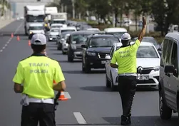 Keçiören'de drift terörü! Polise taşlı saldırı: 4 şüpheli tutuklandı
