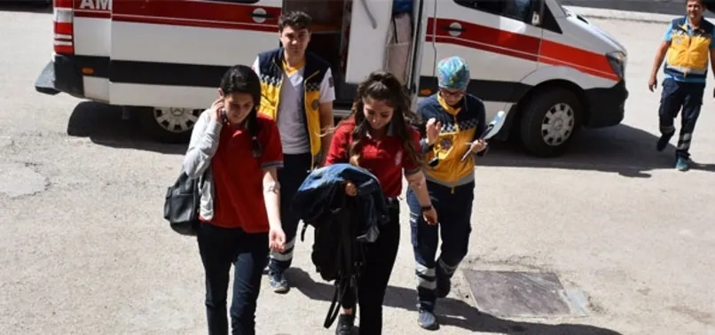 Çok sayıda liseli zehirlenip hastanelik oldu