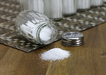 Tuz tüketimine dikkat! Günde 5 gramdan az tüketirseniz...