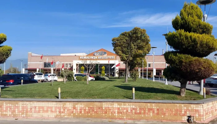 Son dakika: CHP'li Kemalpaşa Belediyesine rüşvet operasyonu: 11 gözaltı - 1