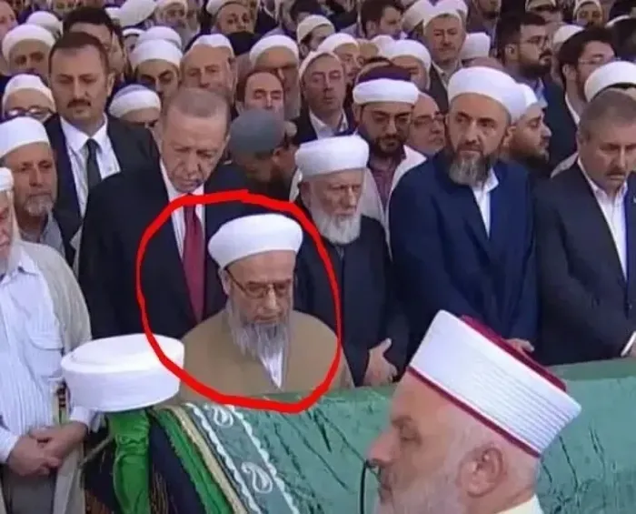 İsmailağa Cemaati'nin manevi lideri Hasan Kılıç Hoca Efendi'ye veda! Son yolculuğuna uğurlandı - 1