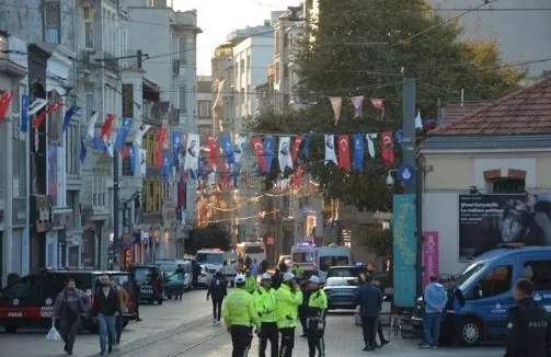 tnt-bombasi-nedir-istiklal-caddesinde-patlayan-tnt-bombanin-ozellikleri-neler-tnt-ne-anlama-geliyor-1668423356441.jpg TNT bombası nedir? İstiklal Caddesi'nde patlayan TNT bombanın özellikleri neler? TNT ne anlama geliyor? - 5