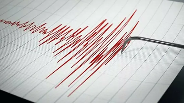 cesmede-40-buyuklugunde-deprem-afad-ve-kandilli-rasathanesinden-son-dakika-aciklamasi-1630360206529.jpg Çeşme'de 4.0 büyüklüğünde deprem! AFAD ve Kandilli Rasathanesinden son dakika açıklaması - 3