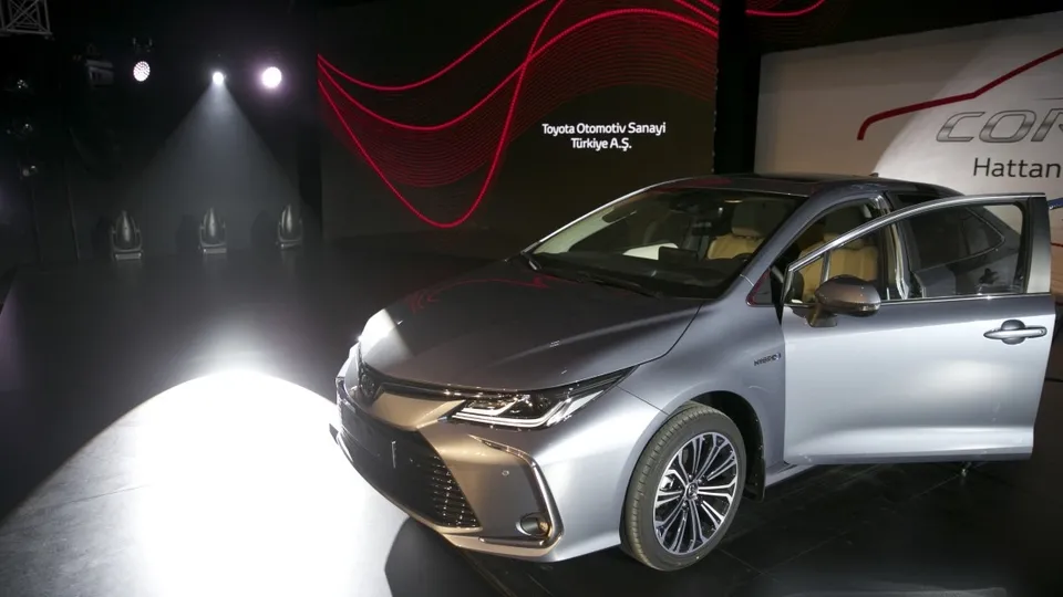 Yeni Toyota Corolla tanıtıldı! Cumhurbaşkanlığından dizel otomobil açıklaması